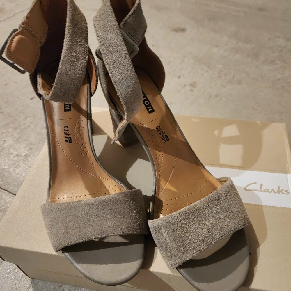 Clarks deva mae heeled sandal grey suede ankle